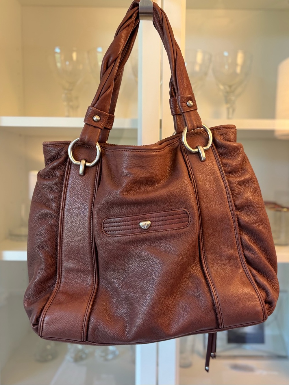 Cettu Brown Leather Crest Tote – Braided Handles & Engraved Hardware